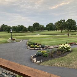 Hillview Country Club