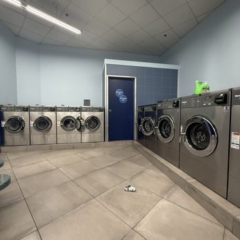 Laundry Warehouse - Passaic - Laundromat Near Me - Passaic, New Jersey Laundry Warehouse - Passaic - Laundromat Near Me - Passaic, New Jersey