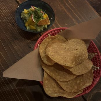 Rojo Gusano - Guacamole - Mexican Near Me - Chicago, Illinois