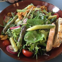 Emma - Wildkräutersalat