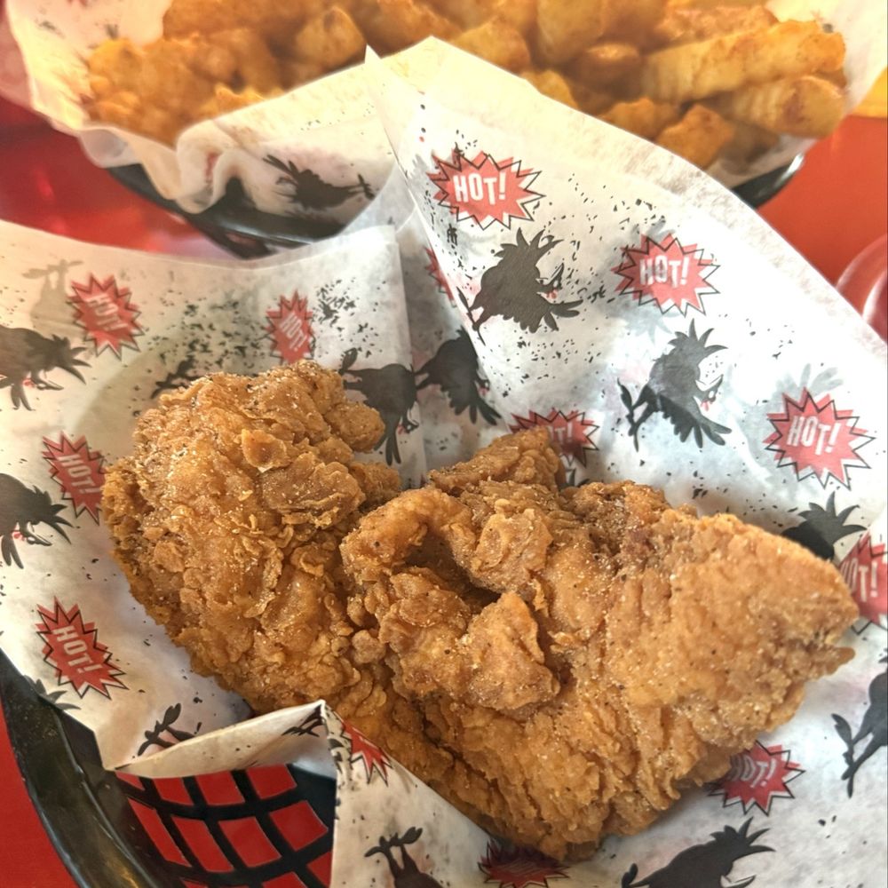 Howlin' Ray's - Chicken tender (country) - Southern Near Me - Pasadena, California Howlin' Ray's - Chicken tender (country) - Southern Near Me - Pasadena, California