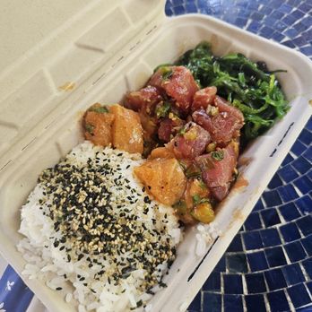 Seattle Fish Guys - Poke plate - Seafood Markets Near Me - Seattle, Washington