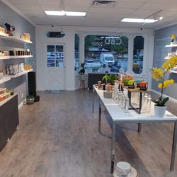 RA House of CBD - Interior