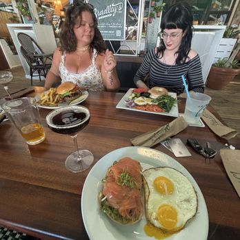 ER Bradley's Saloon - Avocado toast, burger, platter - American Near Me - West Palm Beach, Florida ER Bradley's Saloon - Avocado toast, burger, platter - American Near Me - West Palm Beach, Florida