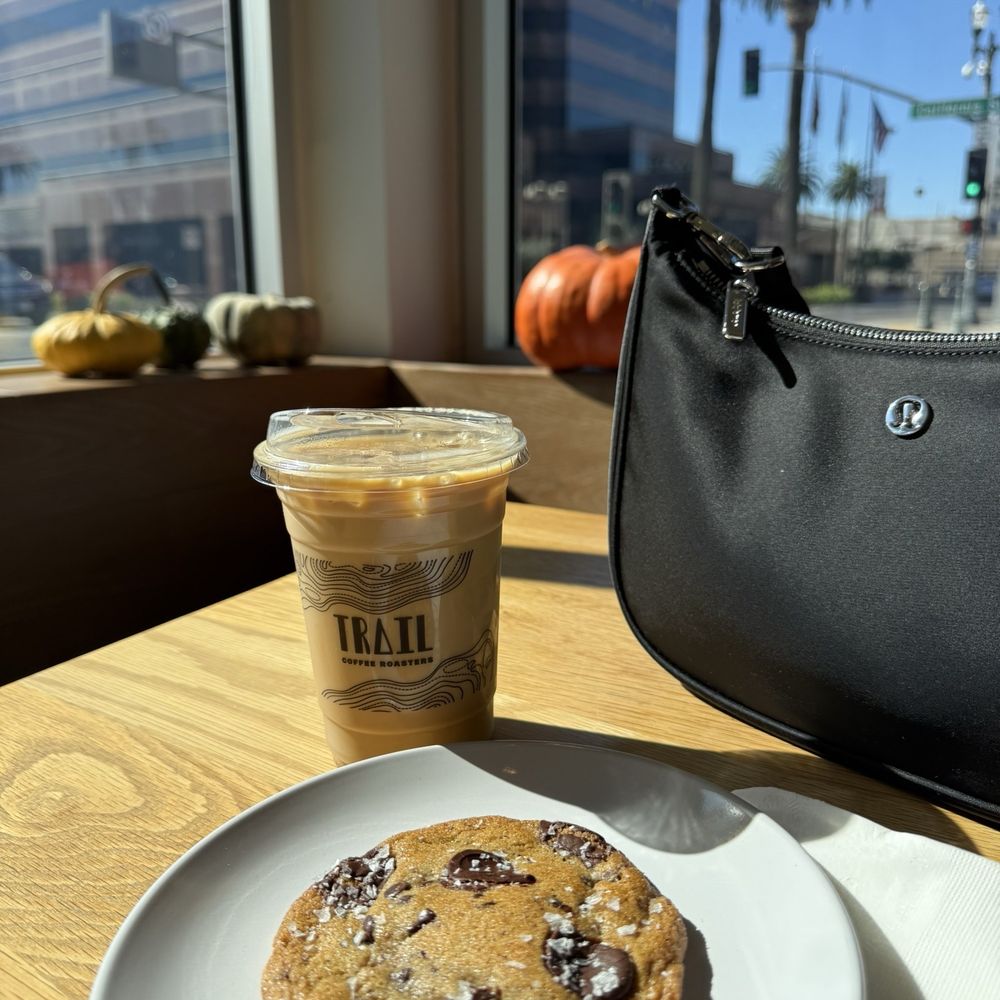 White chocolate mocha, chocolate chip cookie White chocolate mocha, chocolate chip cookie