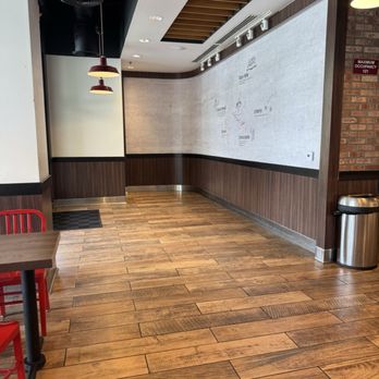 85°C Bakery Cafe-Northridge - entrance - Bakeries Near Me - Northridge, California