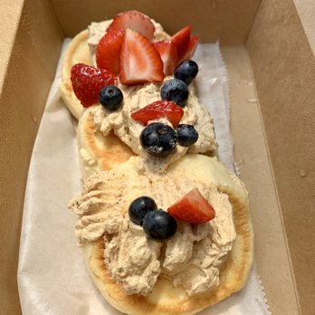 Hanabusa Cafe - Earl Grey and Sea Salt Caramel Pancake - Pancakes Near Me - Chicago, Illinois