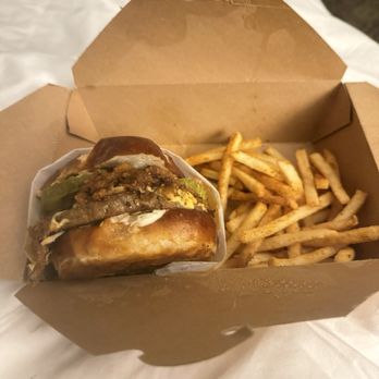 Native Foods - BBQ Brisket Burger - Vegan Near Me - Palm Springs, California Native Foods - BBQ Brisket Burger - Vegan Near Me - Palm Springs, California