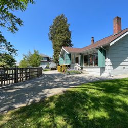 Dundarave Preschool by the Sea