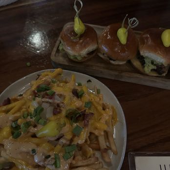 Luna - Naughty Fries & Carnitas Sliders - Tacos Near Me - Bakersfield, California