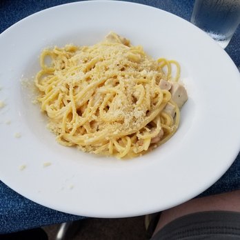 Va Bene - Chicken Alfredo - Italian Near Me - Duluth, Minnesota