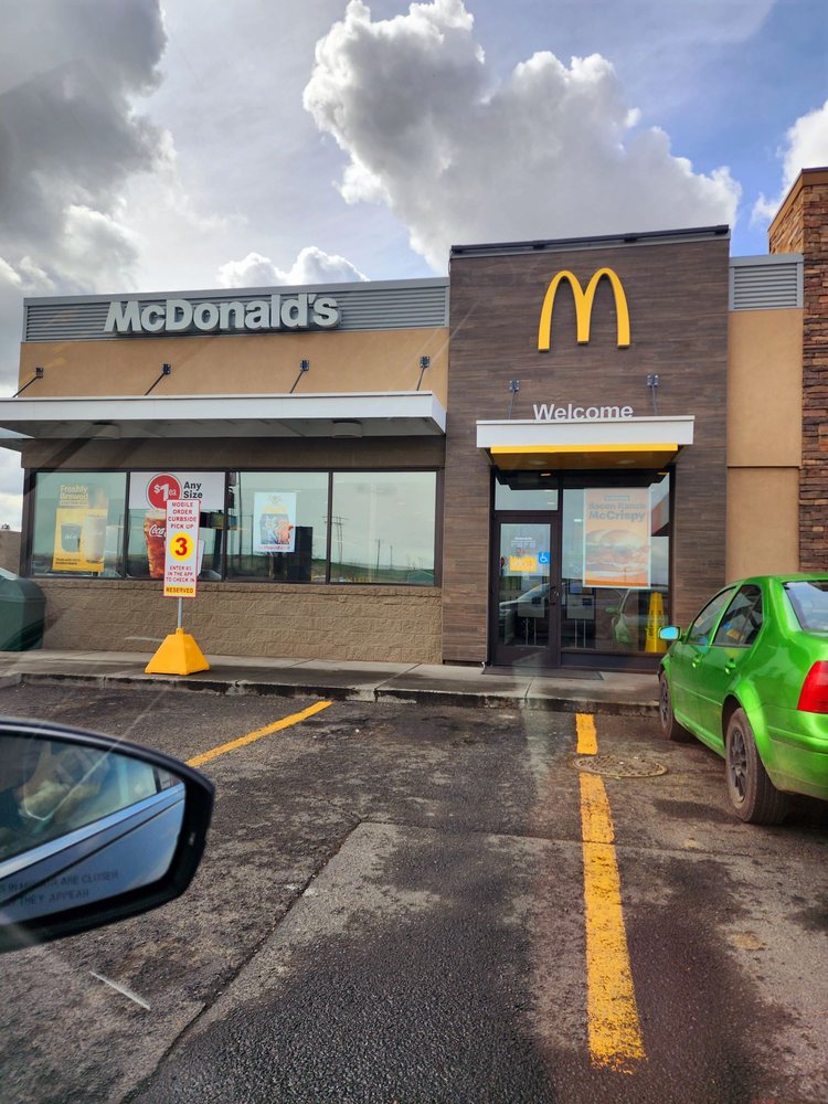 PILOT TRAVEL CENTER Updated August 2024 31 Photos & 23 Reviews