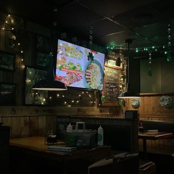 Flanigan's - Hallandale - Lovely Saint Patrick Decor - American Near Me - Hallandale Beach, Florida Flanigan's - Hallandale - Lovely Saint Patrick Decor - American Near Me - Hallandale Beach, Florida