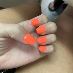 Jasmine's nail spa & Boutique - Powder nails