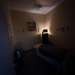 Twin Oaks Chiropractic And Acupuncture - Massage Therapy