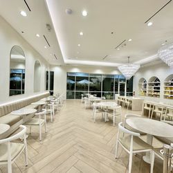 La La Land - Seating area