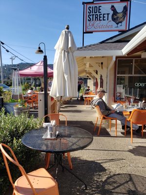 Side Street Kitchen by null