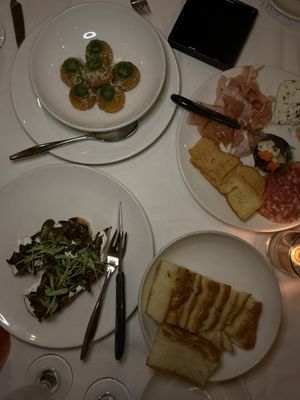 Senti Restaurant by null