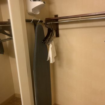 Courtyard by Marriott Charlotte Arrowood - Hangers, iron and board but no luggage rack - Hotels Near Me - Charlotte, North Carolina