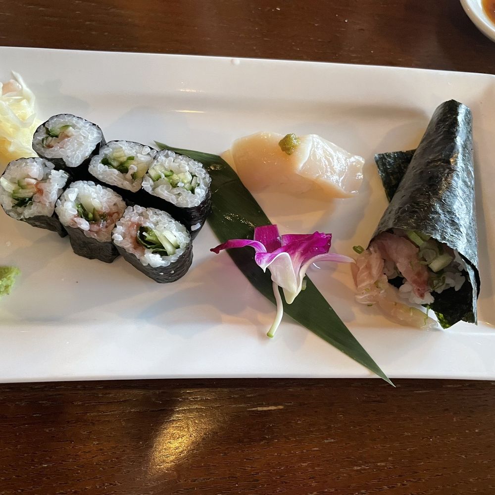 Toshi Sushi - Sushi Combination - Japanese Near Me - Gardena, California Toshi Sushi - Sushi Combination - Japanese Near Me - Gardena, California