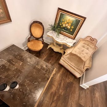FeelLove Coffee Loveland - Alcove seating for four - Coffee & Tea Near Me - Loveland, Colorado FeelLove Coffee Loveland - Alcove seating for four - Coffee & Tea Near Me - Loveland, Colorado