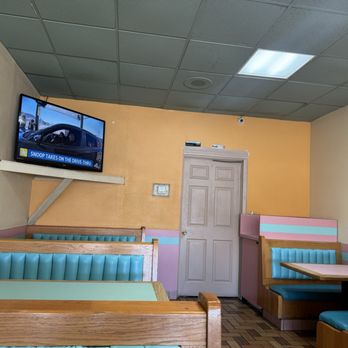 Jack's Junior - Restroom entrance and dining room - Burgers Near Me - Moreno Valley, California