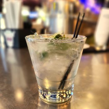 Yard House - Hendricks gin & tonic - Bars Near Me - Temecula, California