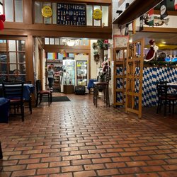 Helga's German Restaurant & Deli