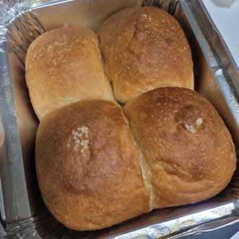 Alobar Yorkville - Bread - Bars Near Me - Toronto, Ontario