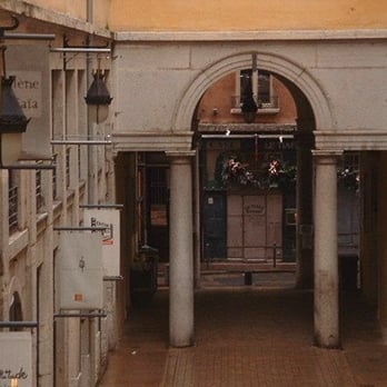 Passage Thiaffait - Landmarks & Historical Buildings Near Me - Lyon, 69 Passage Thiaffait - Landmarks & Historical Buildings Near Me - Lyon, 69