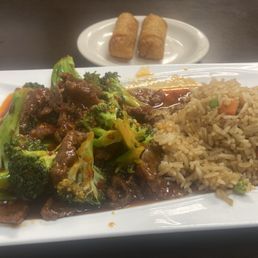 Beef and broccoli jacked up spicy as requested from lunch menu great stir fried rice! Beef and broccoli jacked up spicy as requested from lunch menu great stir fried rice!