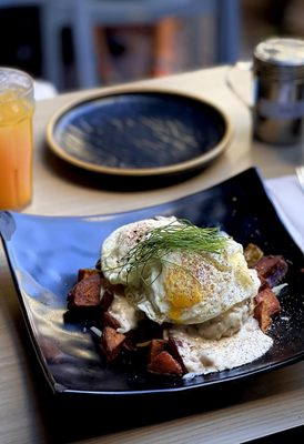 Down the Hatch Maui by null