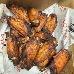Chicken wings burnt all flats Chicken wings burnt all flats