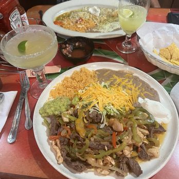 Los Compadres Mexican Restaurant - Steak and chicken fajitas!!! - Mexican Near Me - Gillette, Wyoming Los Compadres Mexican Restaurant - Steak and chicken fajitas!!! - Mexican Near Me - Gillette, Wyoming