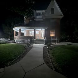 Sunnyland Bed & Breakfast - Front entrance