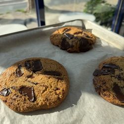 Brown butter chocolate chip cookies (gluten-free)