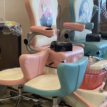 Sandys Nail Spa - Cute kid's pedicure station - Nail Salons Near Me - Pottstown, Pennsylvania