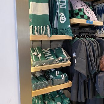 Universal Studios Store at Universal CityWalk Orlando - Wanna Slytherin to a robe? - Souvenir Shops Near Me - Orlando, Florida Universal Studios Store at Universal CityWalk Orlando - Wanna Slytherin to a robe? - Souvenir Shops Near Me - Orlando, Florida