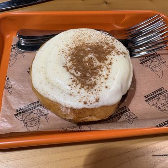 Frunchroom Collective - Cinnamon Roll - Venues & Event Spaces Near Me - Libertyville, Illinois Frunchroom Collective - Cinnamon Roll - Venues & Event Spaces Near Me - Libertyville, Illinois