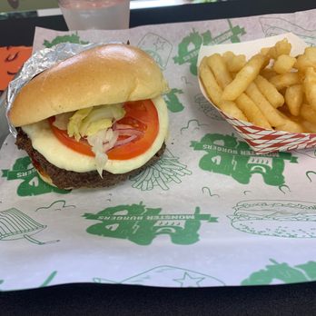 Monster Burgers - I asked for no Bacon or chips this 1/2 pounder! - Burgers Near Me - Davie, Florida Monster Burgers - I asked for no Bacon or chips this 1/2 pounder! - Burgers Near Me - Davie, Florida
