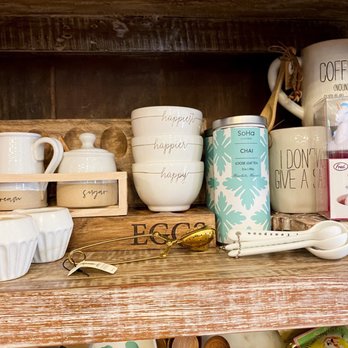 Designing Wahine - Cute home decor - Home Decor Near Me - Makawao, Hawaii