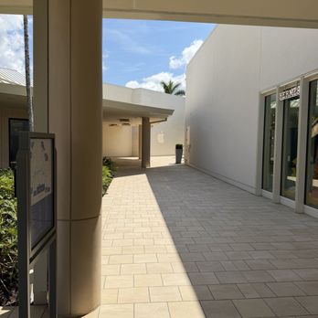 Waterside Shops - Shopping Centers Near Me - Naples, Florida Waterside Shops - Shopping Centers Near Me - Naples, Florida