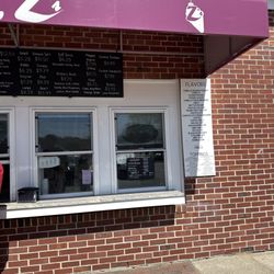 Little Z's Ice Cream Shop - Zesty's Pizza