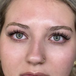 Eye Catcher Beauty Bar