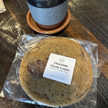 Urban Plates - Best chocolate chip cookies - Salad Near Me - Pasadena, California Urban Plates - Best chocolate chip cookies - Salad Near Me - Pasadena, California