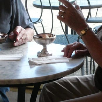 Aglamesis Bros - Snuck a pic of someone elses sundae dish... - Ice Cream & Frozen Yogurt Near Me - Cincinnati, Ohio