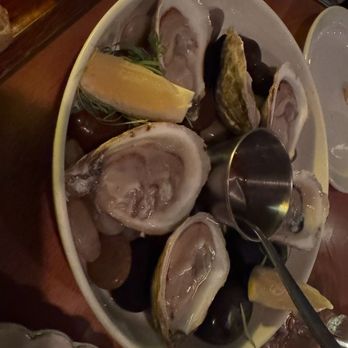 Lilith - Oysters. - Diners Near Me - Pittsburgh, Pennsylvania
