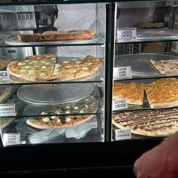 Gitto's Pizza - Pizza Near Me - Orlando, Florida