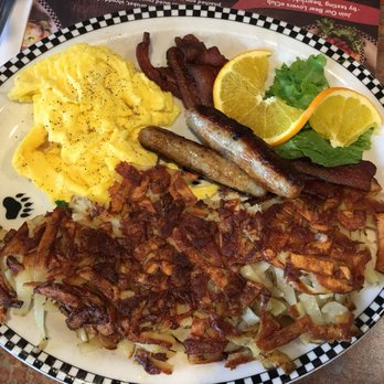 Black Bear Diner Fullerton - American Near Me - Fullerton, California