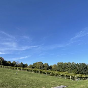 Balanced Rock Winery - Wineries Near Me - Baraboo, Wisconsin
